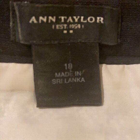 High Quality Ann Taylor Wool Skirt - Picture 4 of 5